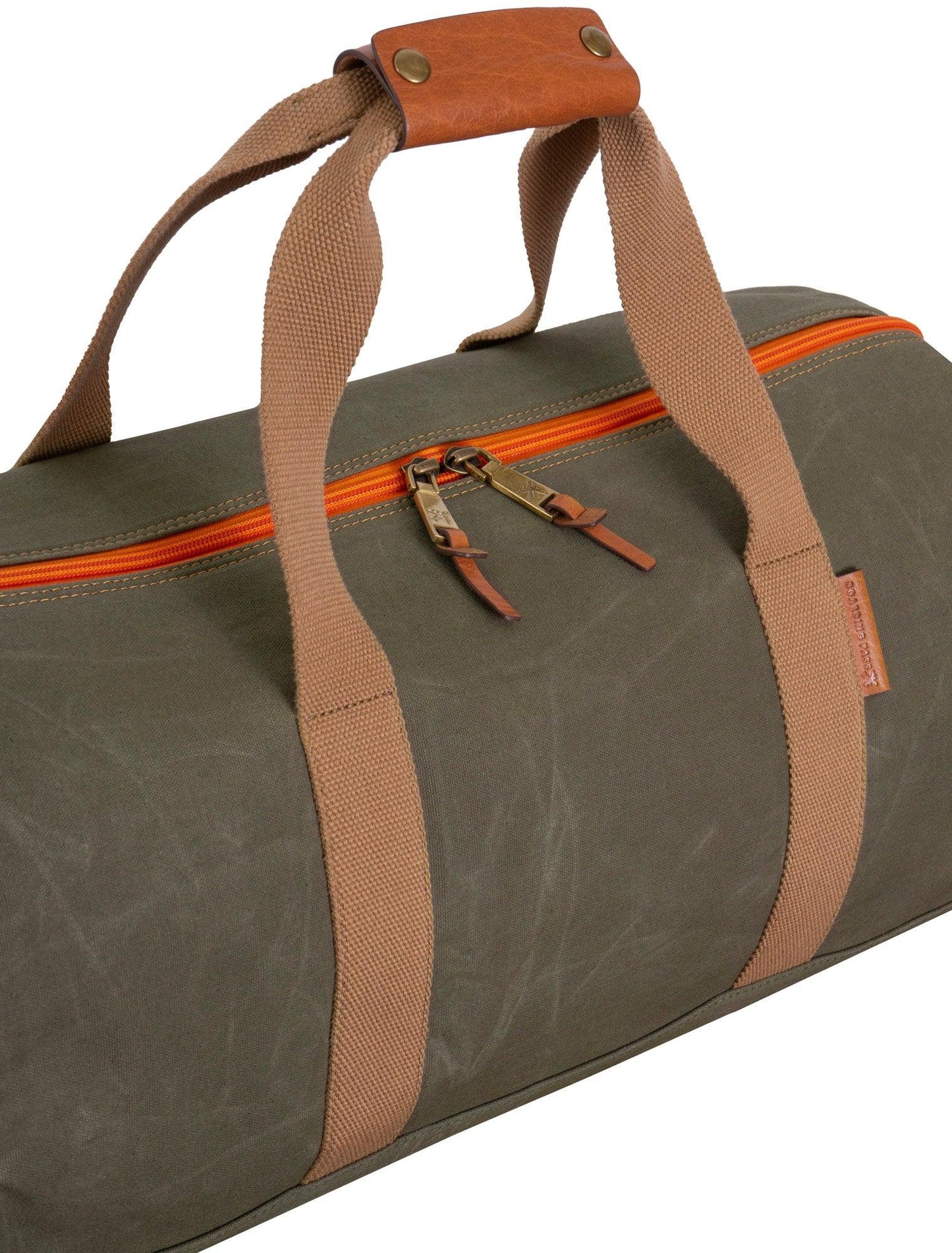 Voyager 20"Waxed Canvas Shoe Pocket Duffel - Navy